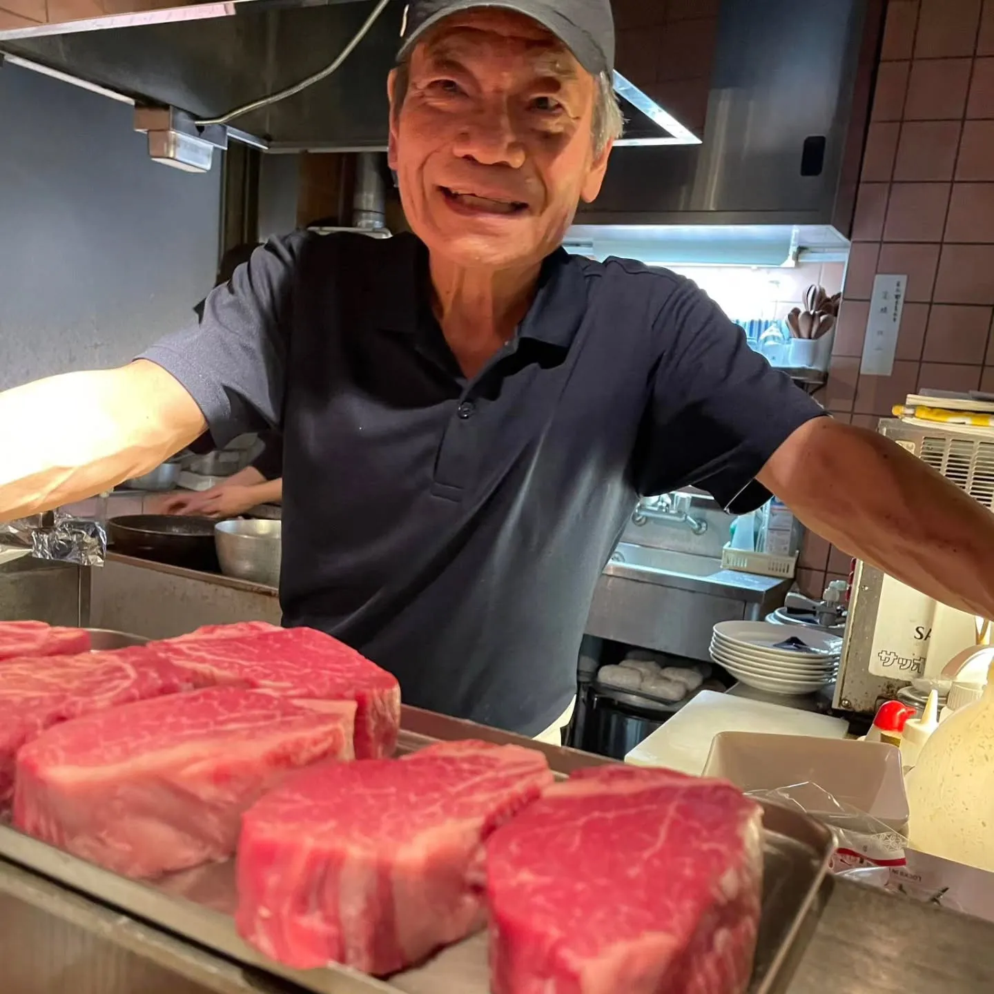 なんと、急遽「花の都」東京に行ってきました！理由は、秋庭商店...